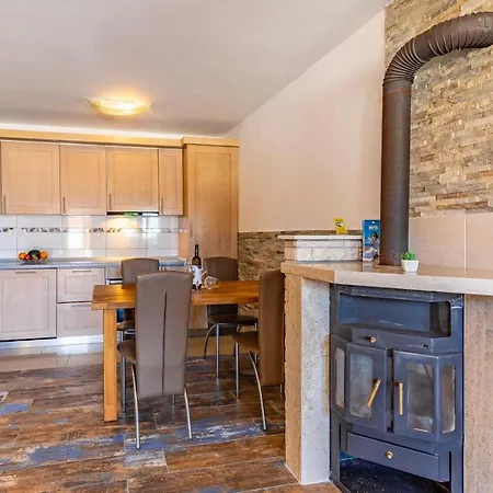 Apartment Larst Medulin