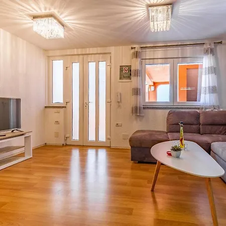 Apartment Larst