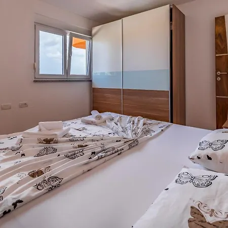 Apartment Larst Medulin