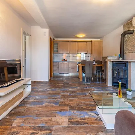 Apartment Larst