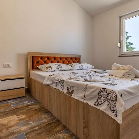 Apartment Larst