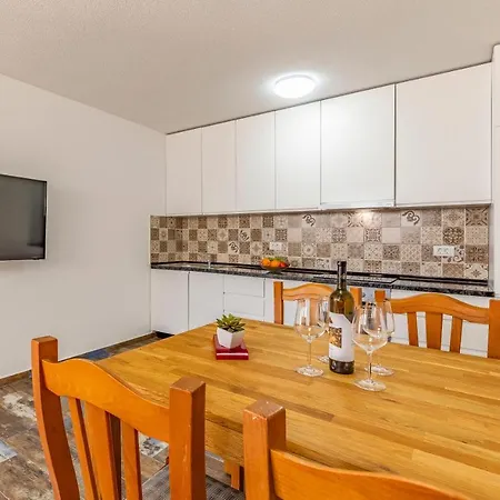 Larst Apartment Medulin