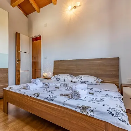 Apartment Larst Medulin
